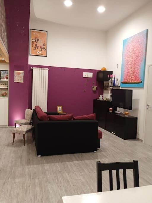 Apartment Purple House *